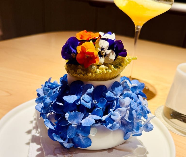 Somni's edible art "Shiso puff tartare"