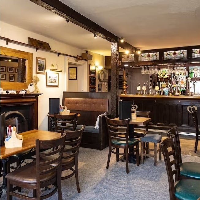 cotswolds, the wheatsheaf inn