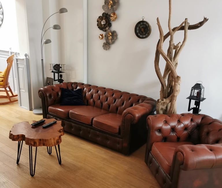 Canapé Chesterfield cuir marron antique occasion