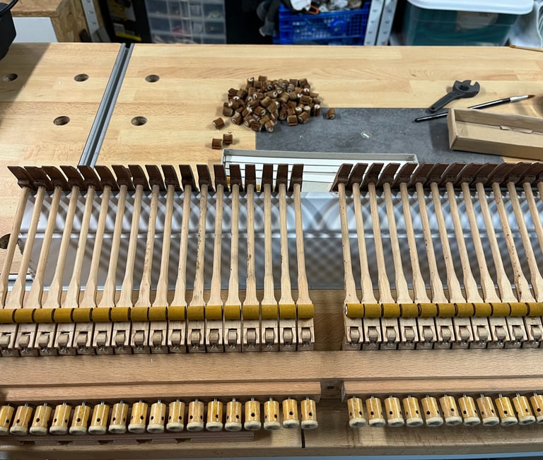 Remplacement rouleaux piano à queue