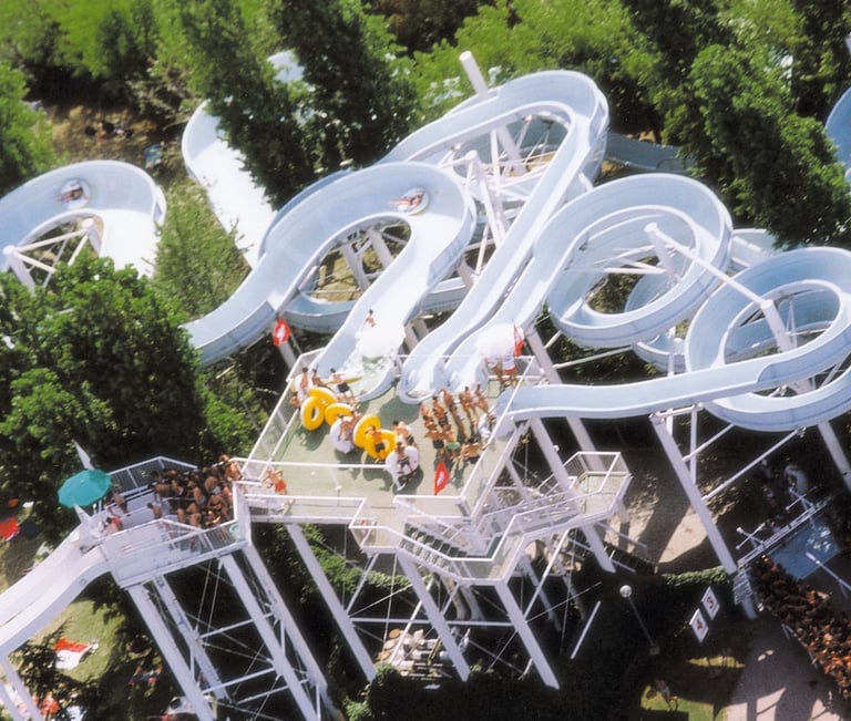 Kamikaze acquafanriccione, scivoli parco acquatico