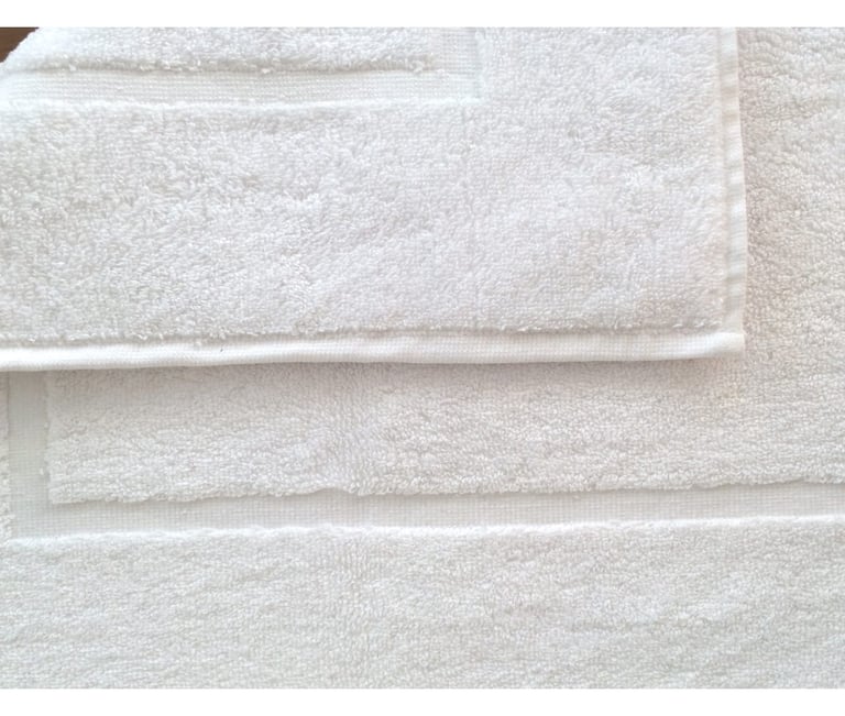 Πατάκια μπάνιου δίκλωνα100% cotton  750grm2. 
