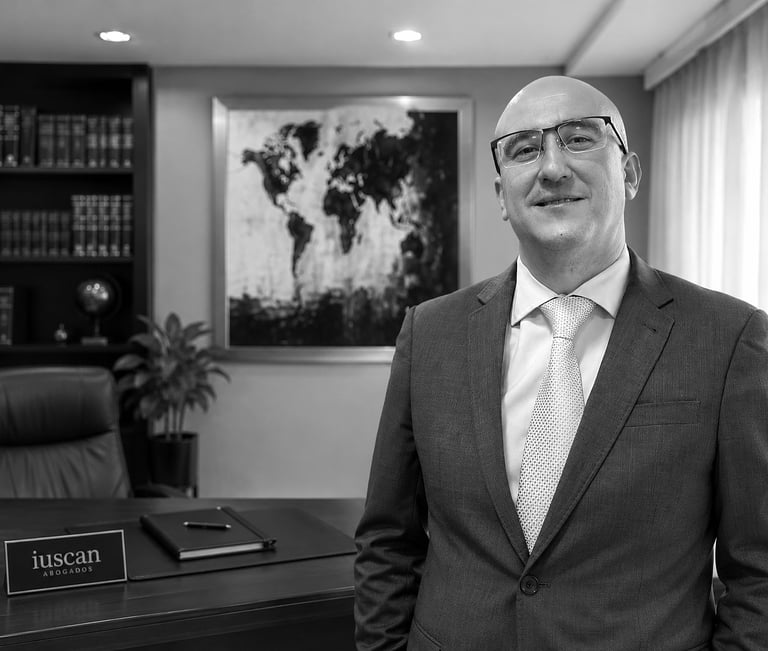 Emilio Ruano Alejandro abogado de Iuscan Abogados especializado en derecho laboral, familia y derech