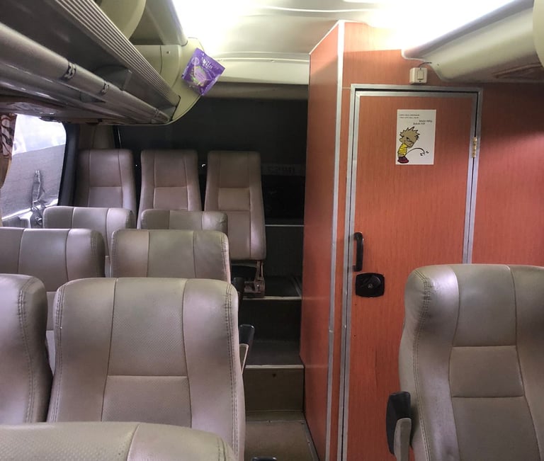 Bus Pariwisata Toilet