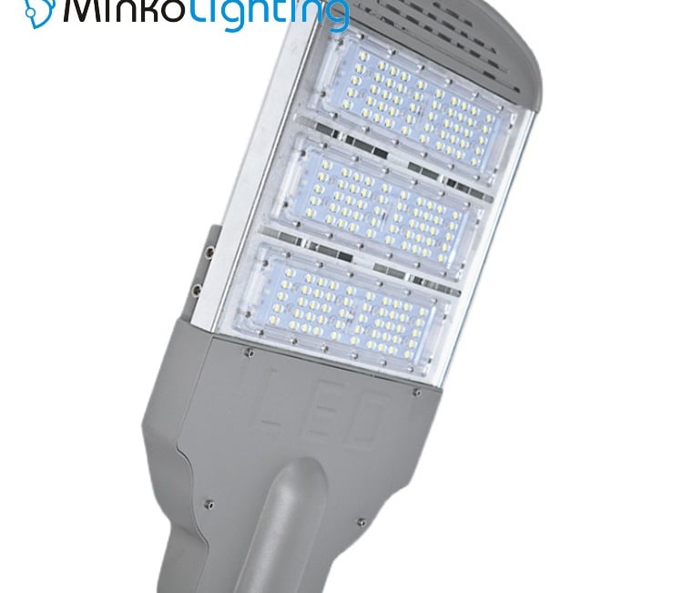 MNK-ST023 a street light with a white light on it