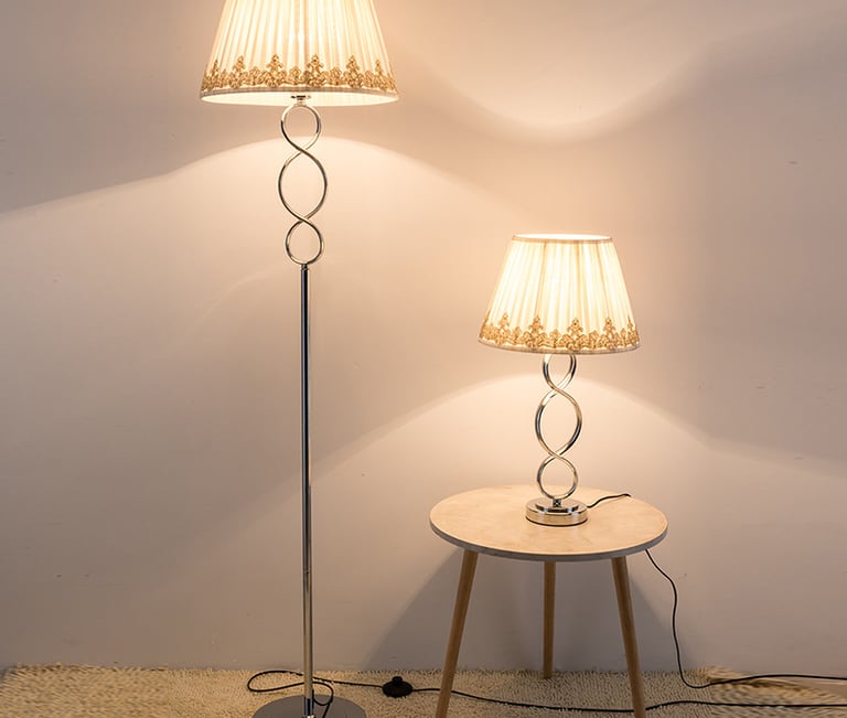 0990 American country style retro floor lamp