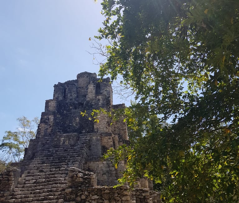 No es famosa, pero es igual de poderosa