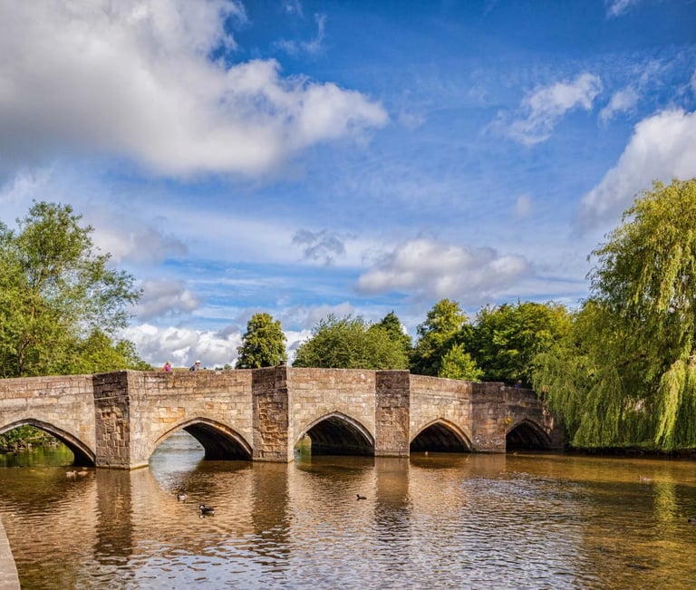 a bridge over the river wye 