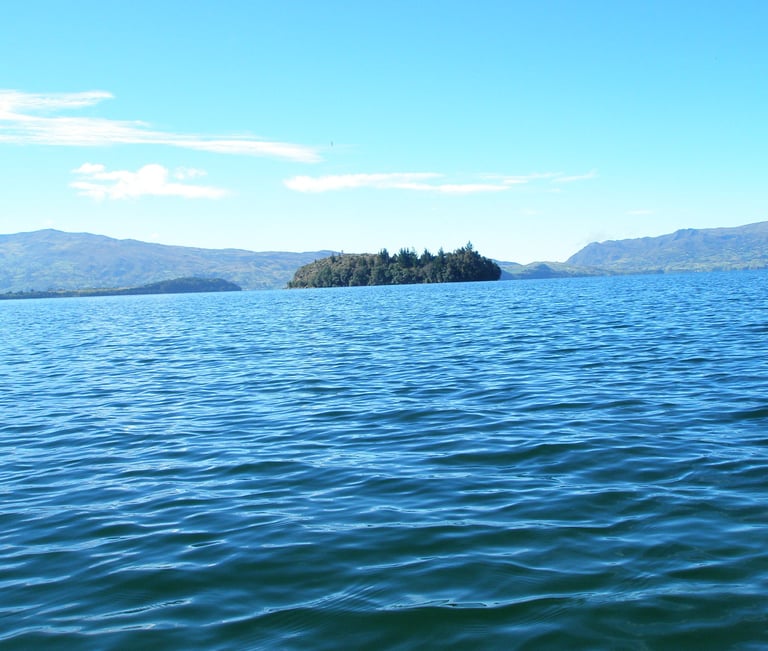 Lago de Tota, Laguna de Tota, Refugio Génesis, Paisaje, playa