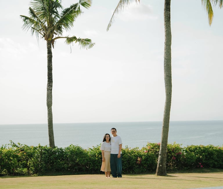 Couple portrait with ocean view at AYANA Villas Jimbaran Bali – destination family photography