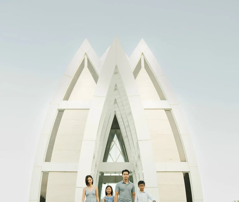 the-ritz-carlton-bali-siblings-portrait-chapel.webp