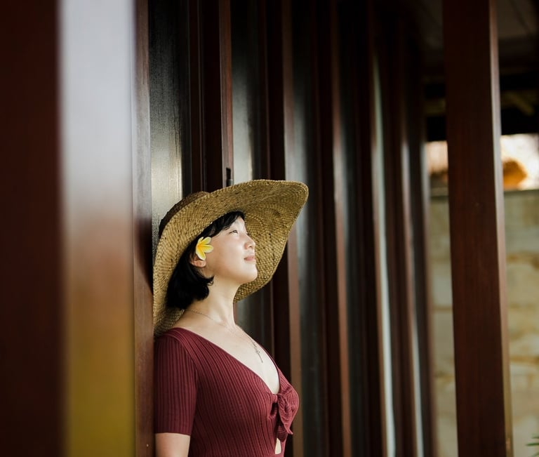 Lifestyle portrait by the infinity pool at Bvlgari Resort Uluwatu Bali, refined luxury family photography