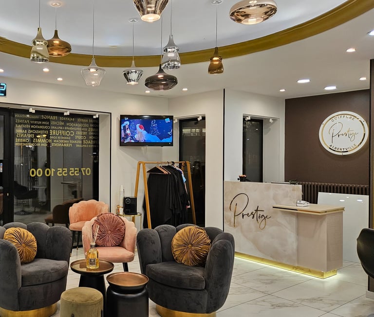 INTERIEUR SALON COIFFURE PRESTIGE