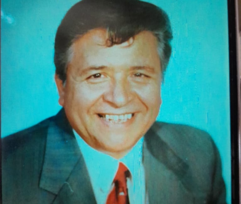 Ramon H. Romero. Escritor.
