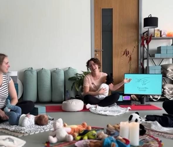 Taster of the baby massage course taught by Laura at a yoga centre in London