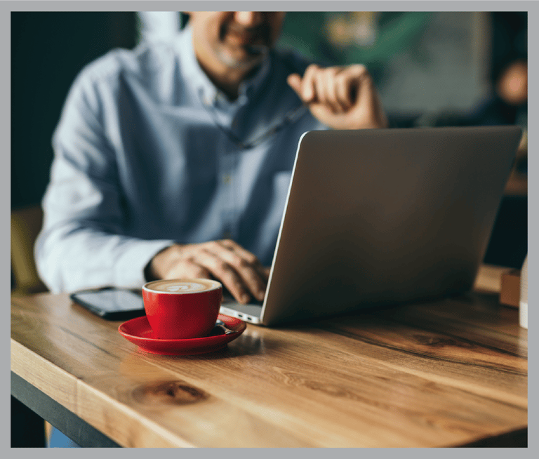 Webinars_Connect_OnComputer_CoffeeShop