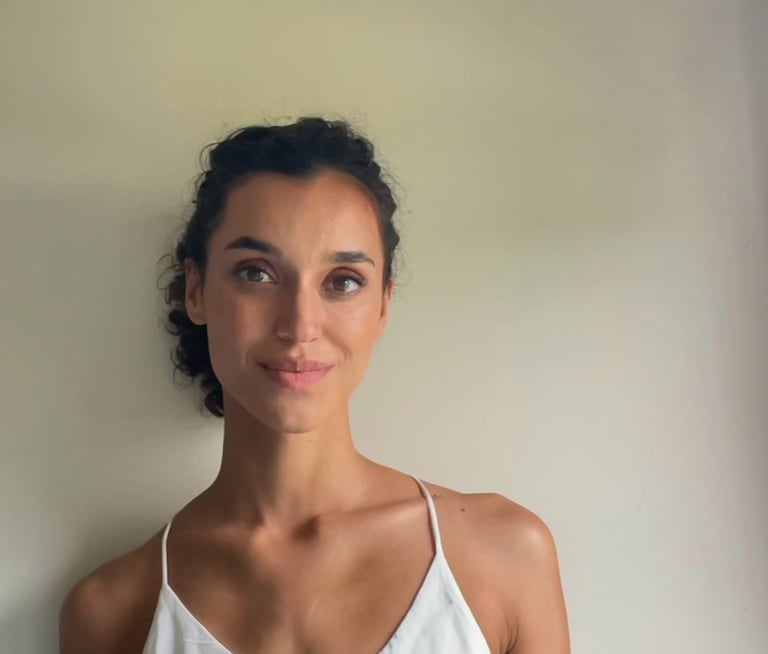 Prof de yoga et voyante à Bruxelles