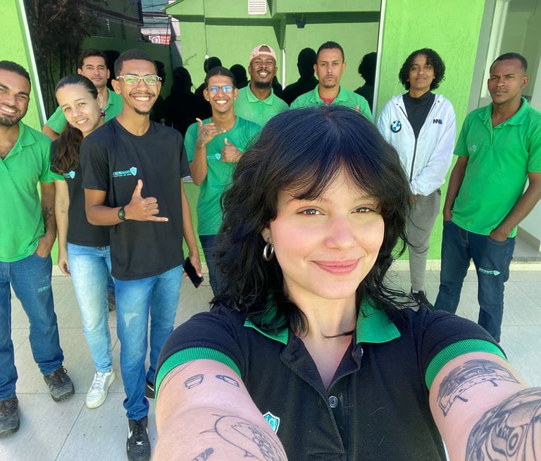 funcionários da empresa felizes