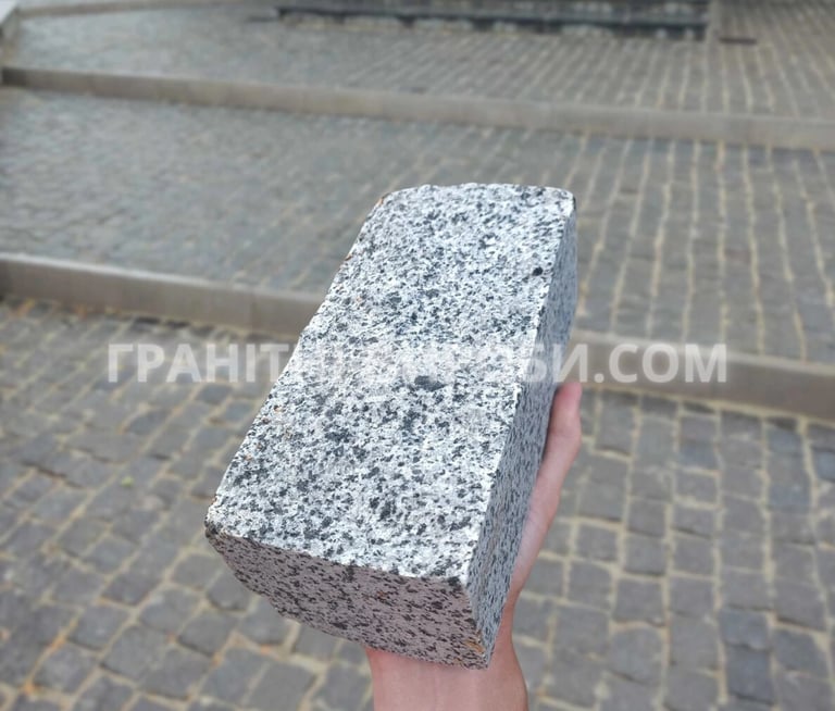 Колота гранітна бруківка покостівка 20*10*10