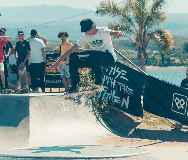 SKATEBOARDING y STREETWEAR, BOOD Skaterock