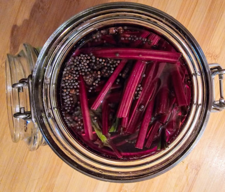 Fermented beetroot with mustard seeds
