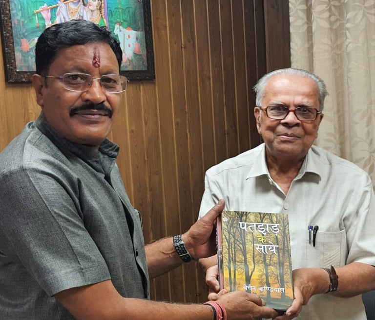 Hindi writer - Dr. Bechain Kandiyal