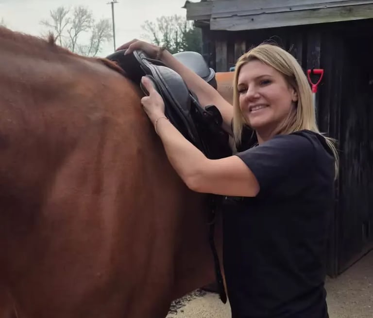 Nicole Louer fitting saddle 2
