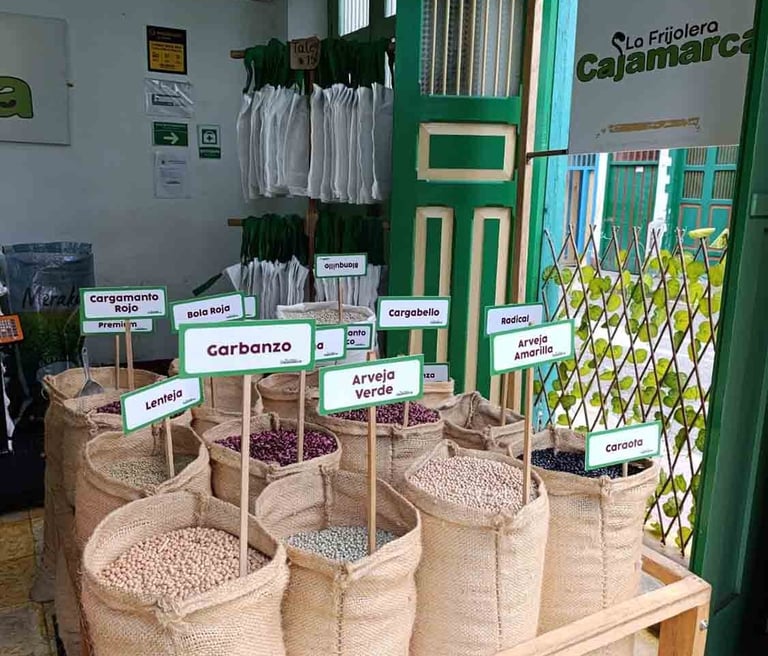 La Frijolera Cajamarca, granos frescos, echibición y tienda tradicional.