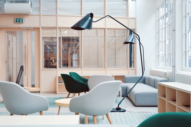 Insulated office Bethesda MD (https://unsplash.com/@heftiba)