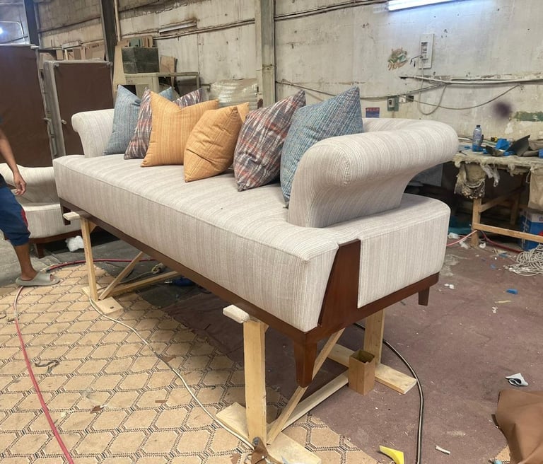 تفصيل وتنجيد كنب بالرياض