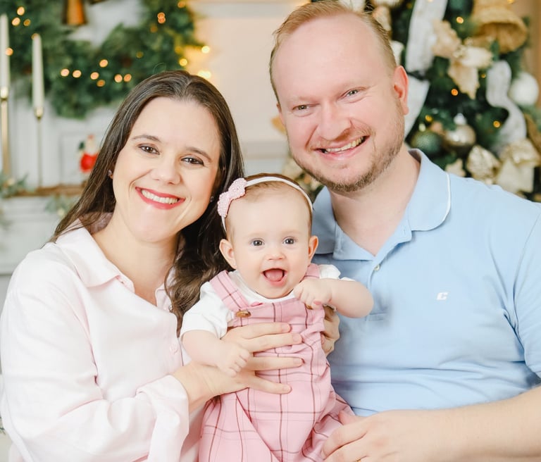 Família fundadora da MAM Arte em Laser, empresa de placas, adesivos e etiquetas em Indaial, SC