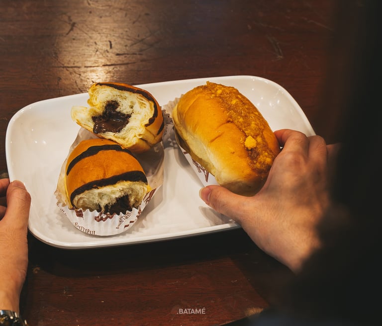 Nutella filled and Nastar filled Wijsman Bread at Poetri Radja Batam