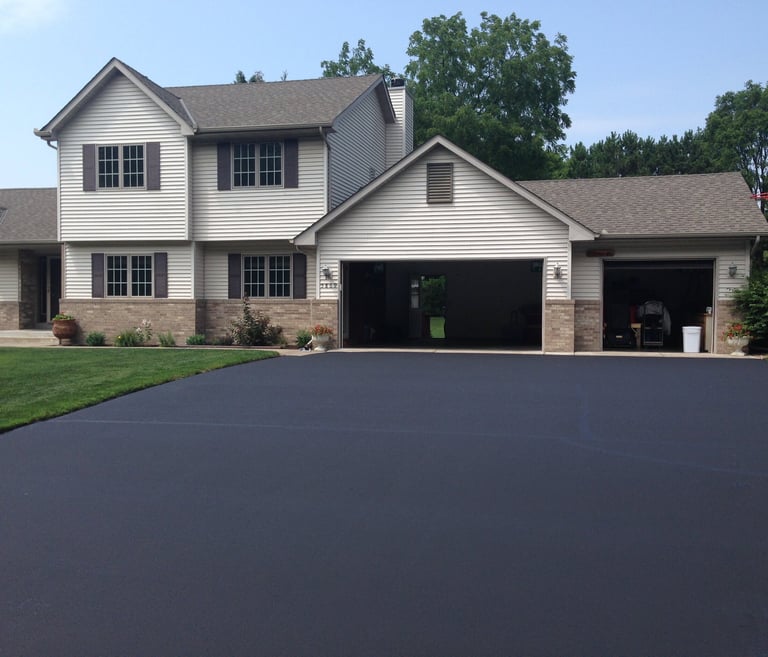 Freshly sealcoated London ON driveway