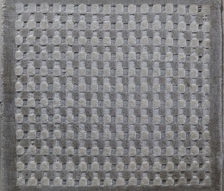 Handloom Rug made of 100% Viscose