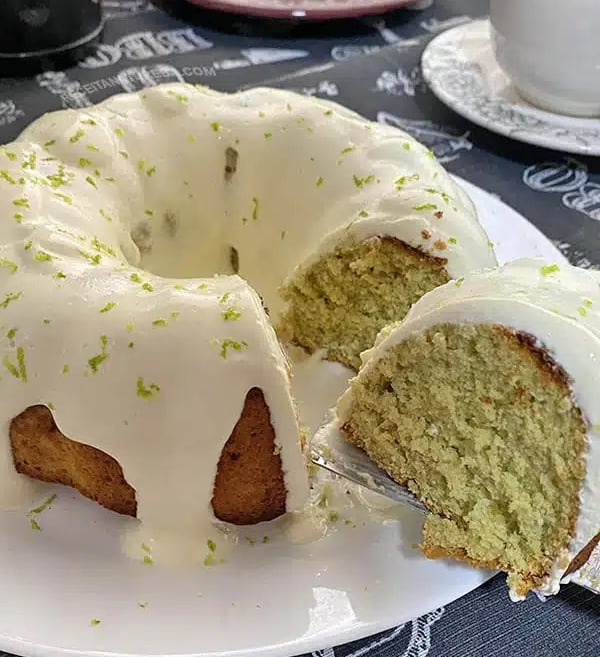 Bolo low carb de limão