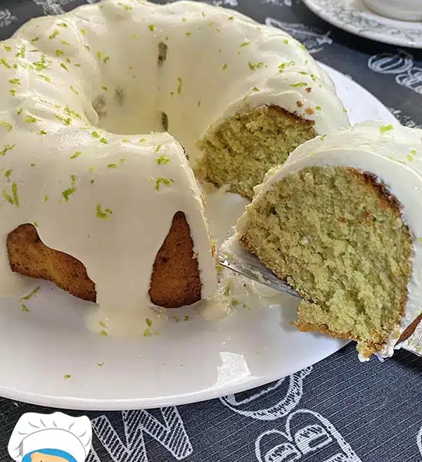 Bolo low carb de limão