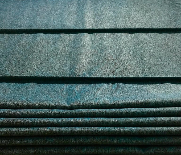 Romanetės, austrijietės, užuolaidos