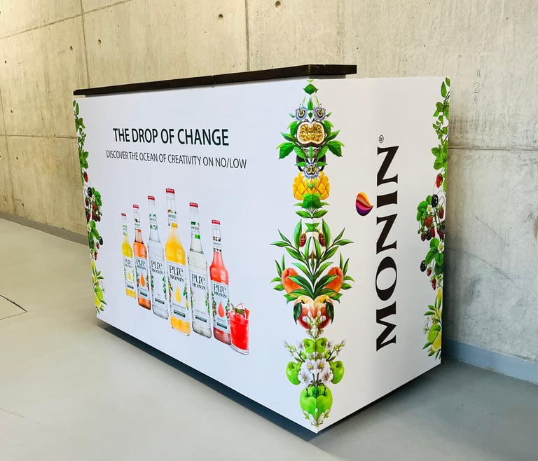 Decoração de balcão com vinil