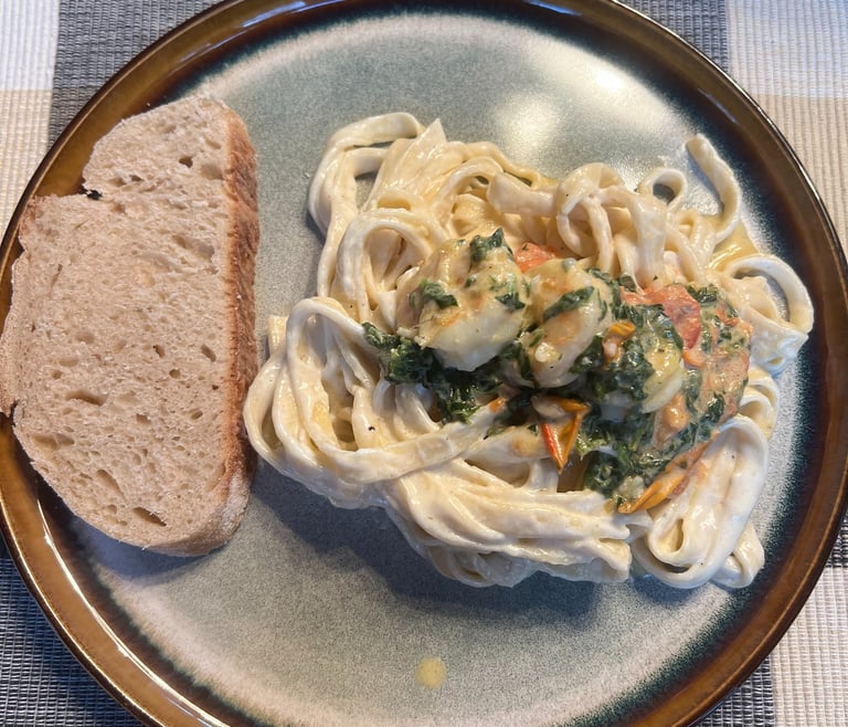 Creamy fettuccini and fresh bread