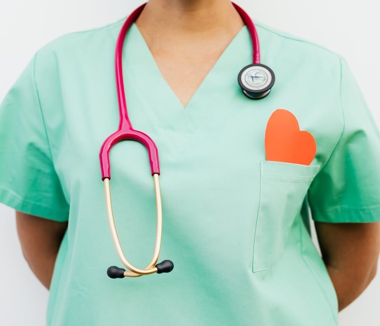 Wysokotemperaturowa sterylizacja sprzętu medycznego i sal szpitalnych za pomocą myjki parowej EV Poseidon.