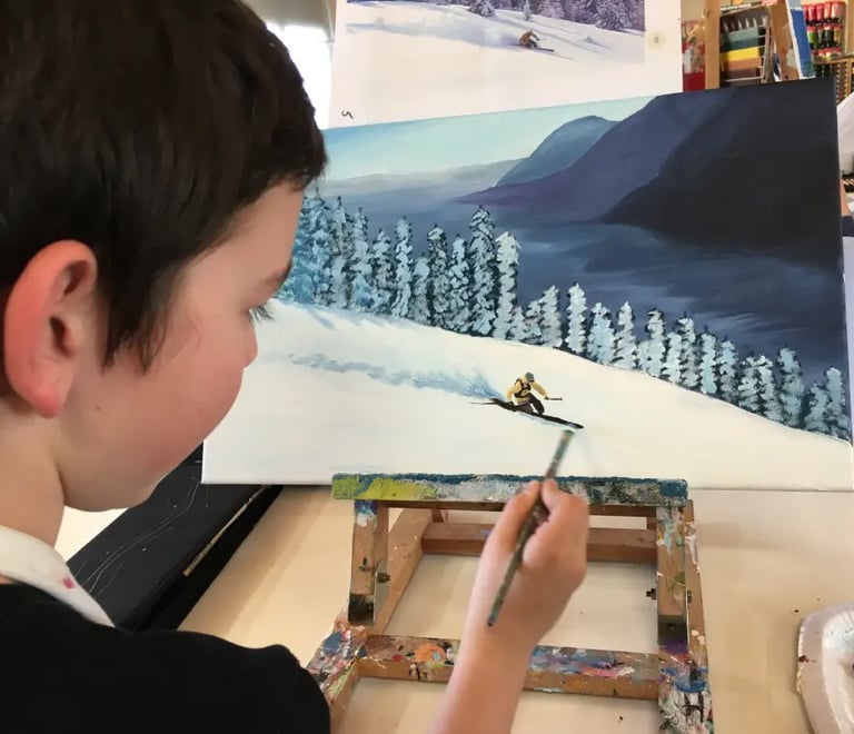 Cours réguliers pour enfants à l'école d'art de Bursins, Mireille Desroches artiste peintre