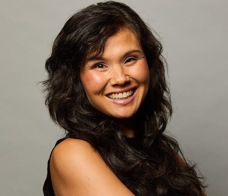 Real estate agent for casa luma