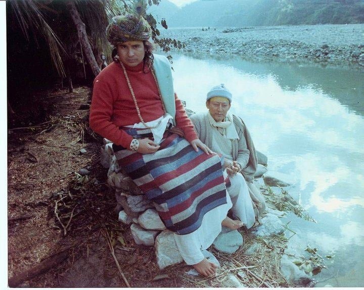 Shri Babaji e Shri Muniraji al fiume Gotam Ganga