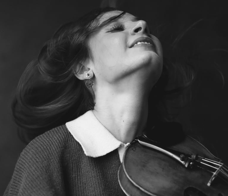 Portrait femme , naturelle et artistique, en studio à brunoy, essonne  