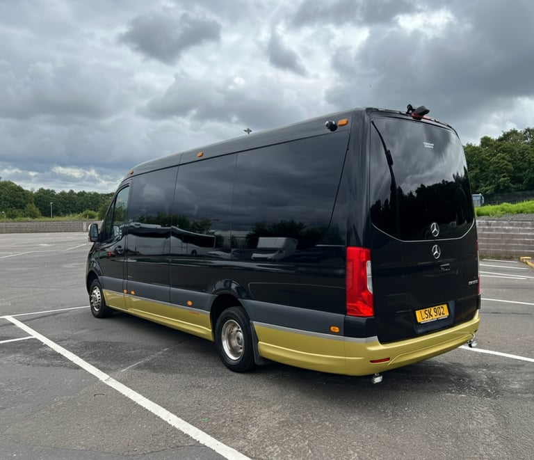19 Seater Minibus Hire in London