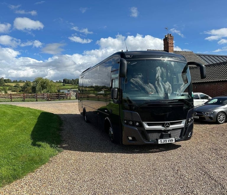 Luxury Coach In Canterbury