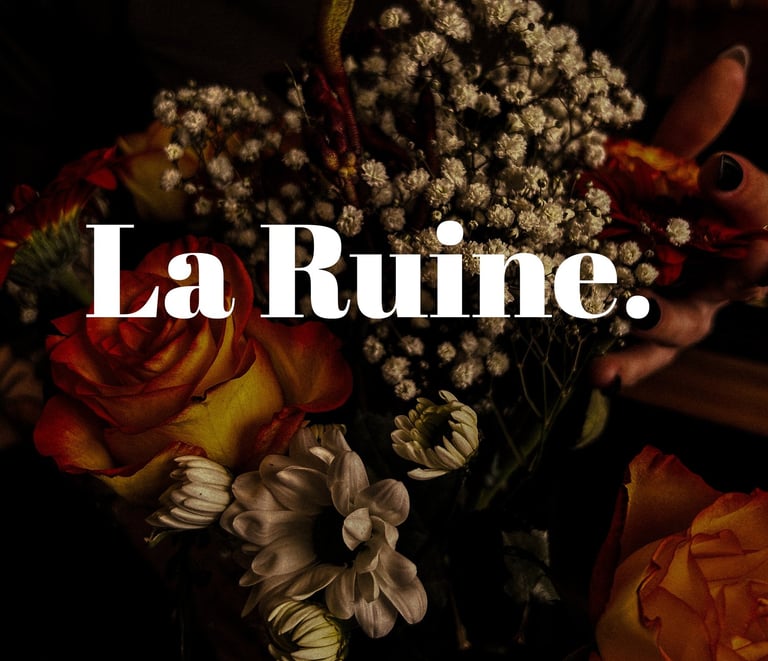 tatouage fin fleurs nantes