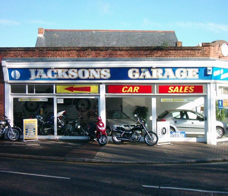 Jacksons Garage and Car Sales Knebworth supporting Woolyfest Woolmer Green