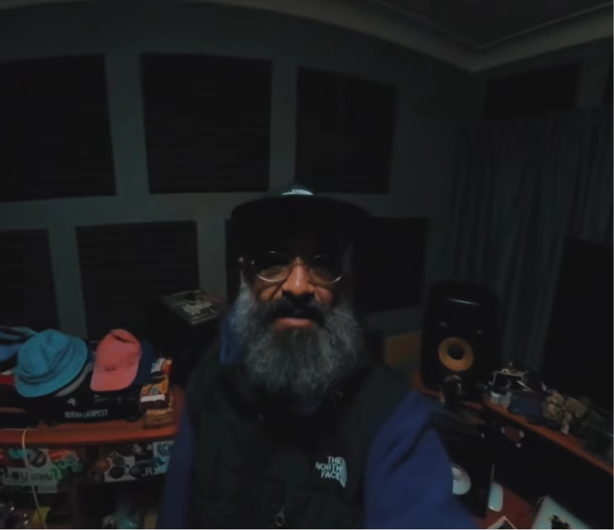 Birro e Billy Fresh no videoclipe de Recomeço, lançado pela Segundo Piso.