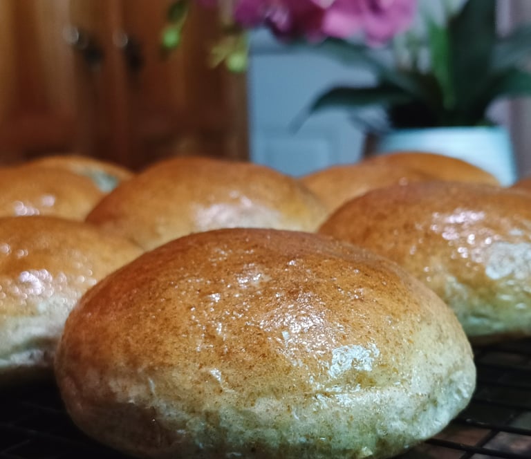 Hearty Whole Wheat Buns